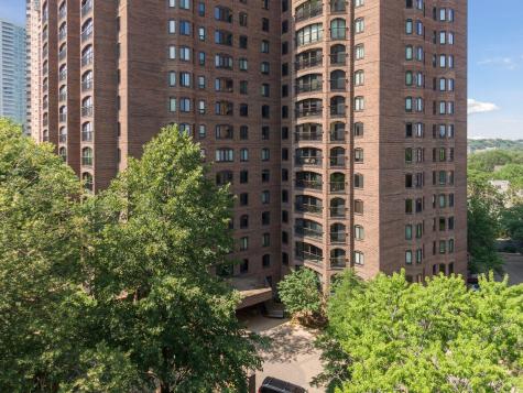 1235 Yale Place Minneapolis MN 55403