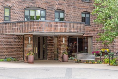 1235 Yale Place Minneapolis MN 55403