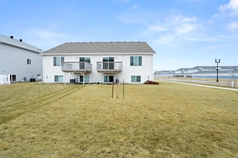 907 30th Avenue W West Fargo ND 58078