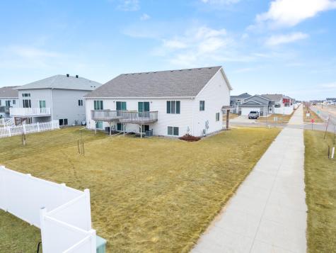 907 30th Avenue W West Fargo ND 58078