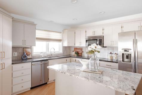 1148 Hollybrook Drive Wayzata MN 55391