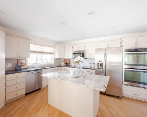 1148 Hollybrook Drive Wayzata MN 55391