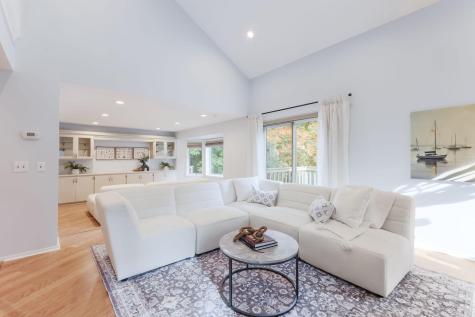 1148 Hollybrook Drive Wayzata MN 55391