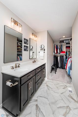 624 10th Avenue N Fargo ND 58102