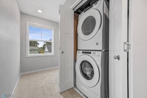 624 10th Avenue N Fargo ND 58102