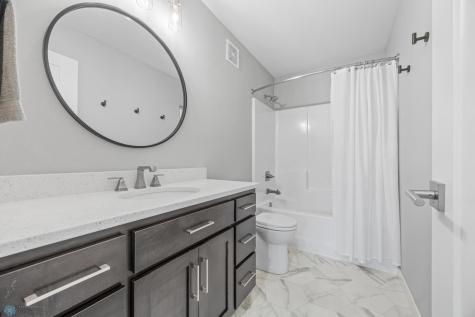 624 10th Avenue N Fargo ND 58102