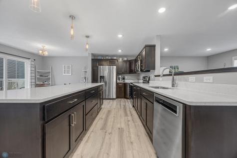 624 10th Avenue N Fargo ND 58102