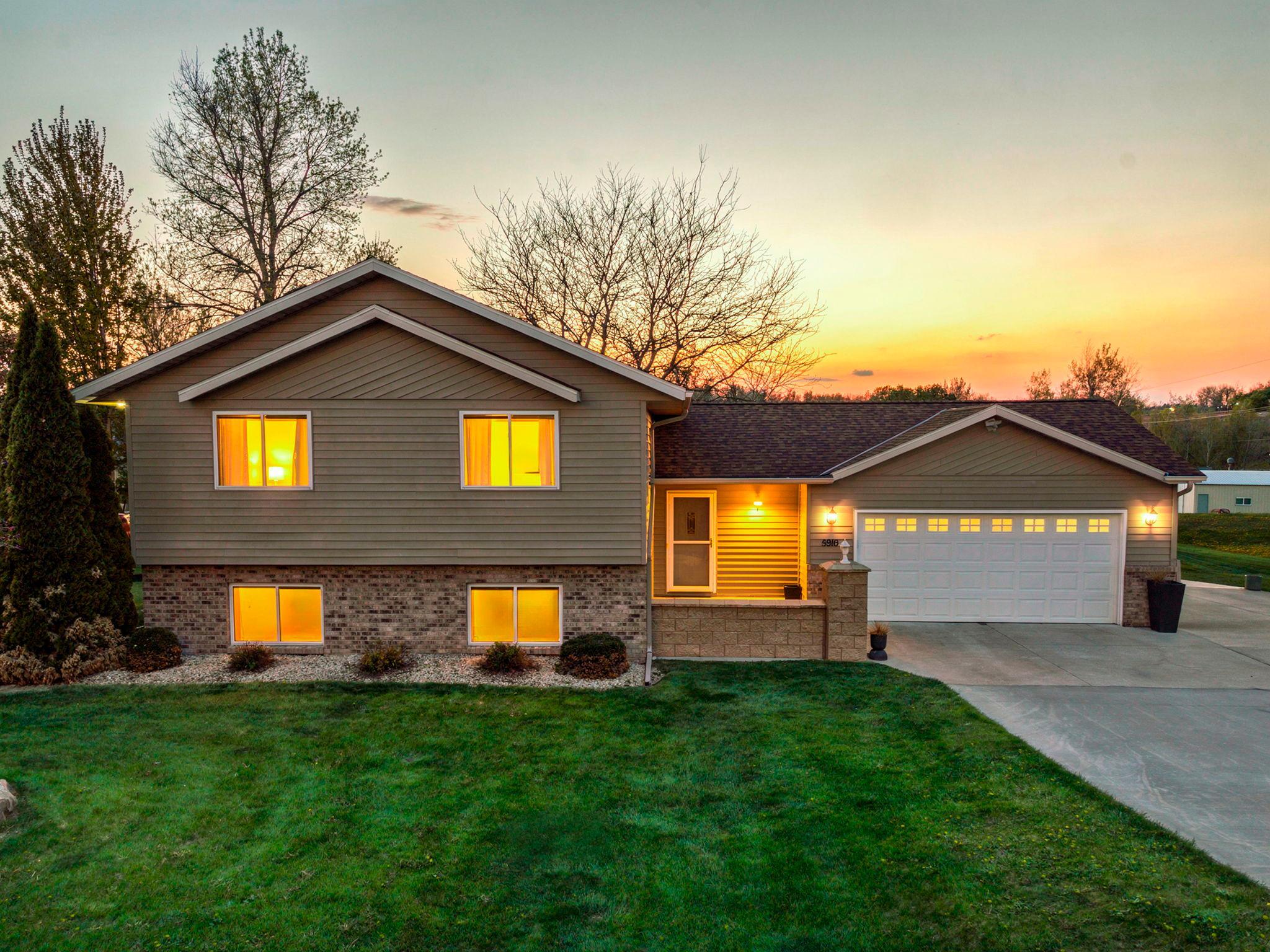 5916 Galaxy Road Saint Augusta MN 56301