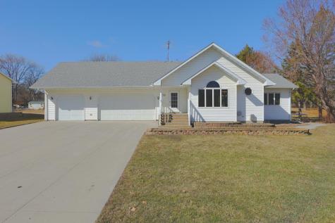 720 Eshton Court SE Cokato MN 55321