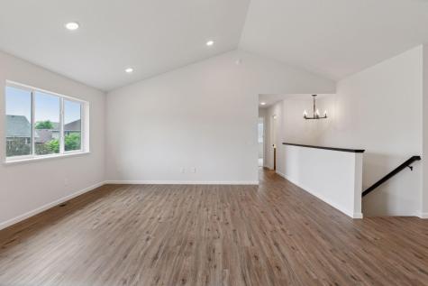 4944 River Oaks Road Rockford MN 55373