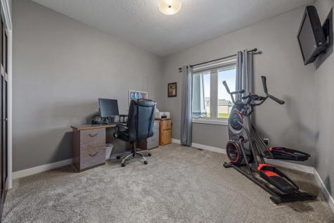 5932 Autumn Drive S Fargo ND 58104