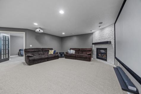 5932 Autumn Drive S Fargo ND 58104