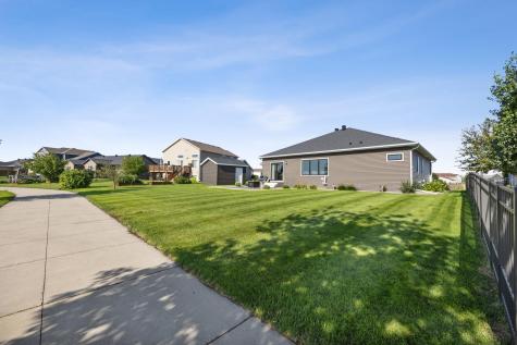 5932 Autumn Drive S Fargo ND 58104