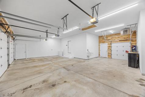 5932 Autumn Drive S Fargo ND 58104