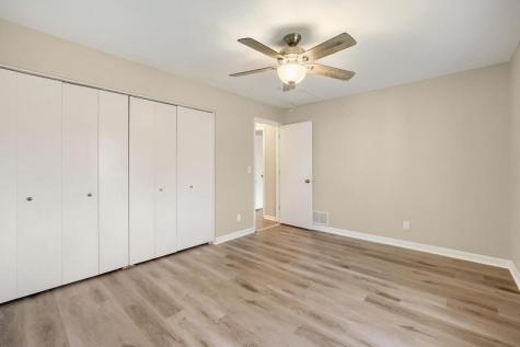 4668 Penkwe Way Eagan MN 55122