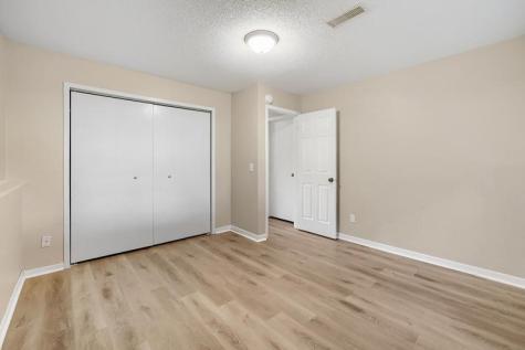 4668 Penkwe Way Eagan MN 55122