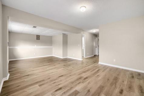 4668 Penkwe Way Eagan MN 55122