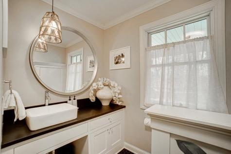 121 Courtland Street Excelsior MN 55331