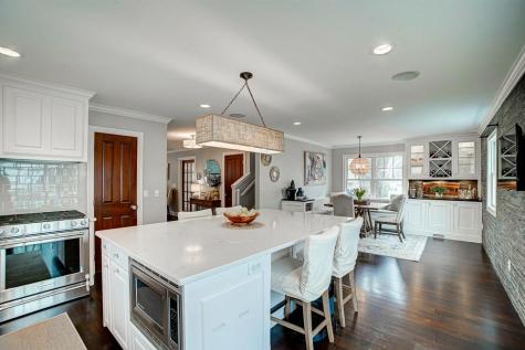 121 Courtland Street Excelsior MN 55331