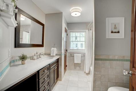 121 Courtland Street Excelsior MN 55331