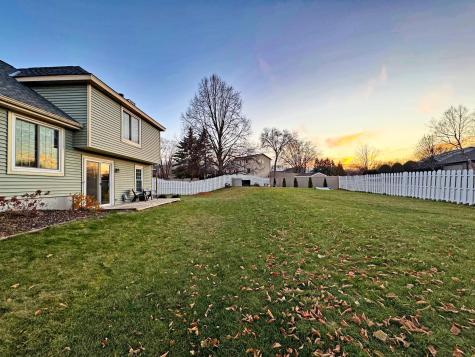 11283 49th Avenue N Plymouth MN 55442