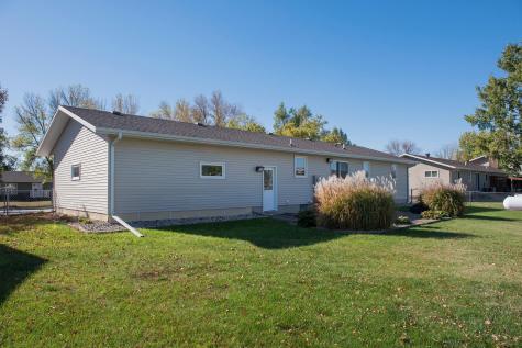 706 3rd Avenue NE Hillsboro ND 58045