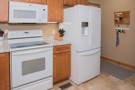 706 3rd Avenue NE Hillsboro ND 58045