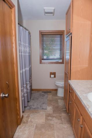 706 3rd Avenue NE Hillsboro ND 58045