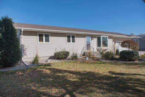 706 3rd Avenue NE Hillsboro ND 58045