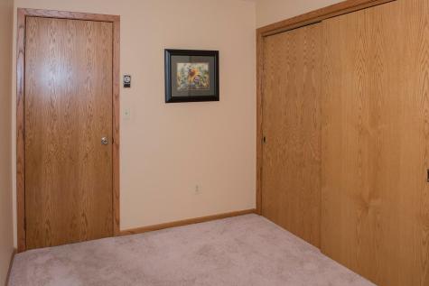 706 3rd Avenue NE Hillsboro ND 58045