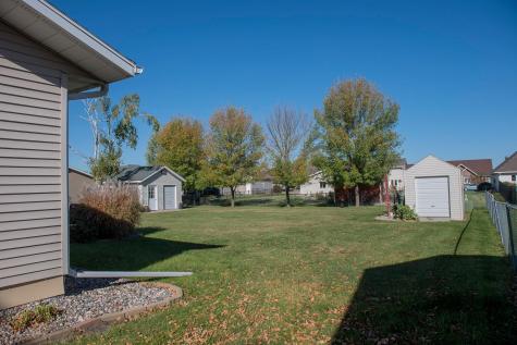 706 3rd Avenue NE Hillsboro ND 58045