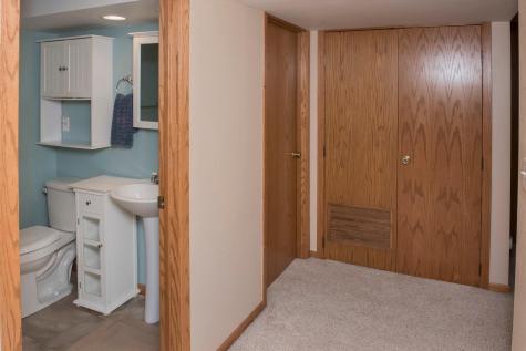 706 3rd Avenue NE Hillsboro ND 58045