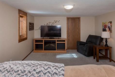 706 3rd Avenue NE Hillsboro ND 58045