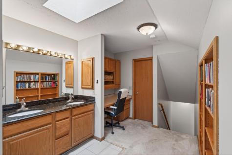 14722 Oak Run Lane Burnsville MN 55306