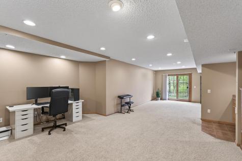 14722 Oak Run Lane Burnsville MN 55306