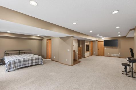 14722 Oak Run Lane Burnsville MN 55306
