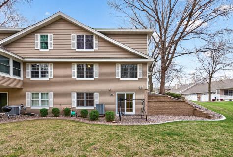 14722 Oak Run Lane Burnsville MN 55306