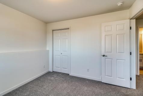 6827 30th Street S Fargo ND 58104