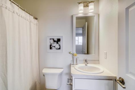 6827 30th Street S Fargo ND 58104