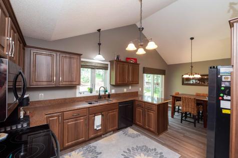 9343 Hillside Trail S Cottage Grove MN 55016