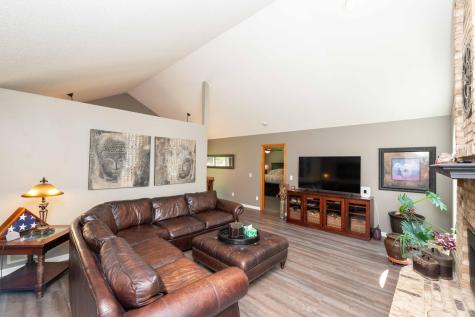 9343 Hillside Trail S Cottage Grove MN 55016
