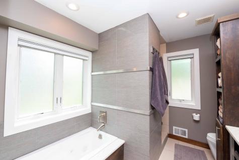 9343 Hillside Trail S Cottage Grove MN 55016