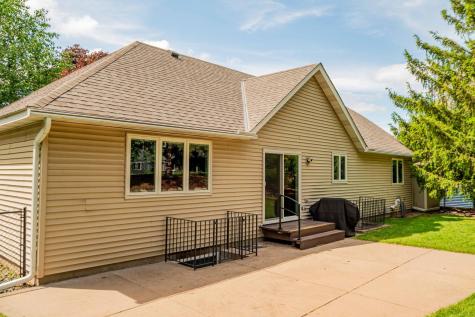 9343 Hillside Trail S Cottage Grove MN 55016