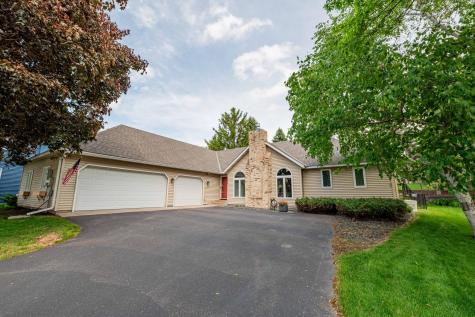9343 Hillside Trail S Cottage Grove MN 55016