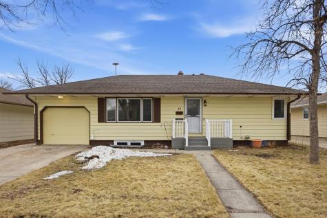 77 18th Avenue N Fargo ND 58102