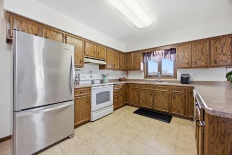 77 18th Avenue N Fargo ND 58102