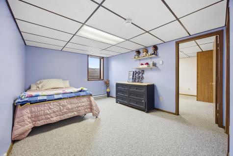 77 18th Avenue N Fargo ND 58102