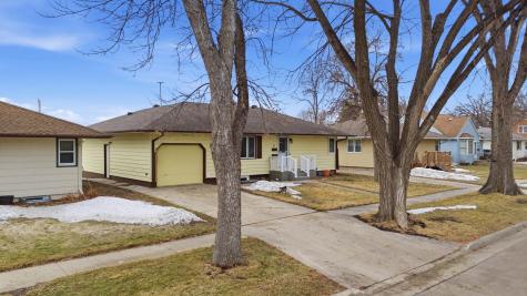 77 18th Avenue N Fargo ND 58102