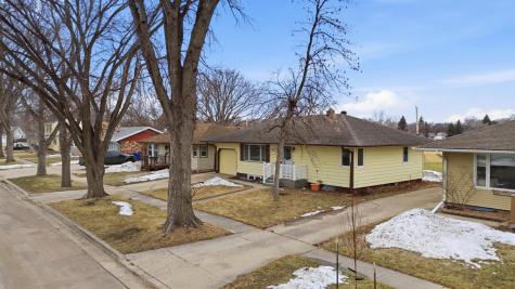 77 18th Avenue N Fargo ND 58102