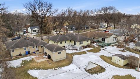 77 18th Avenue N Fargo ND 58102